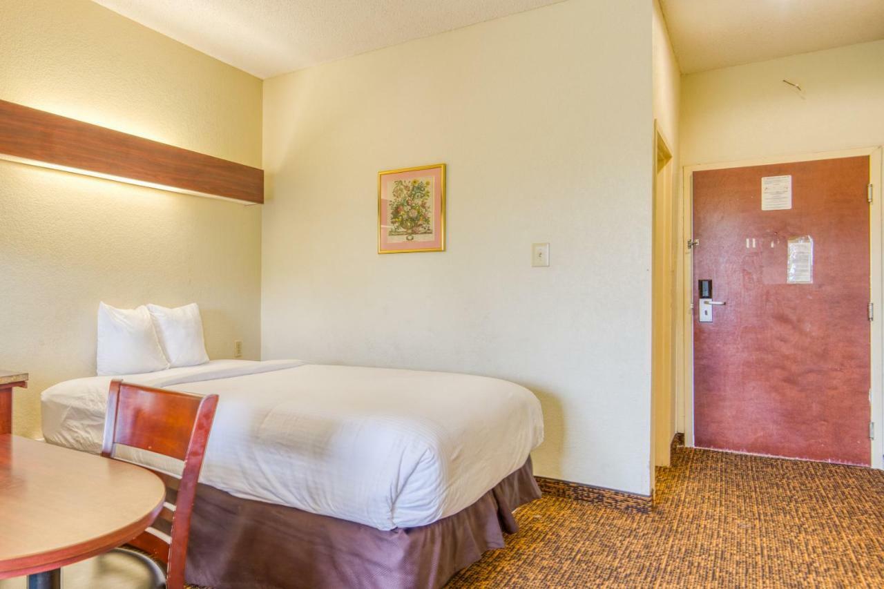 Trident Inn & Suites, Baton Rouge (Adults Only) Prairieville Exterior foto